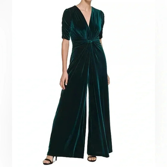 Vince Camuto Women's Velvet Twist Front Jumpsuit, Hunter Green Size 2 - Picture 1 of 9